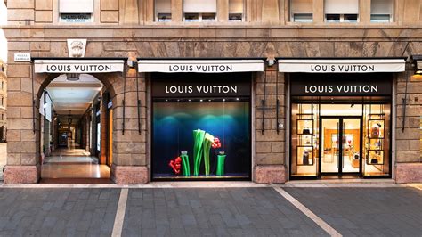 fabbrica della louis vuitton padova|Louis Vuitton Padova Store in Padova, Italia .